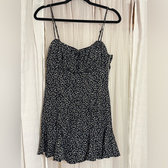 Trixxi Monochrome Floral JumpDress/Skort - Picture 4 of 9